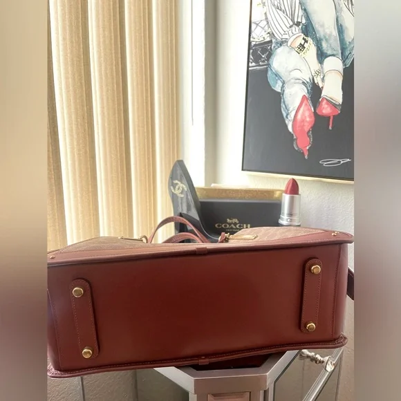 COACH ~BAG - Picture 6 of 7